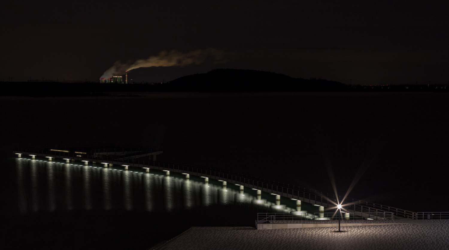 Die Seebrücke in Braunsbedra bei Nacht