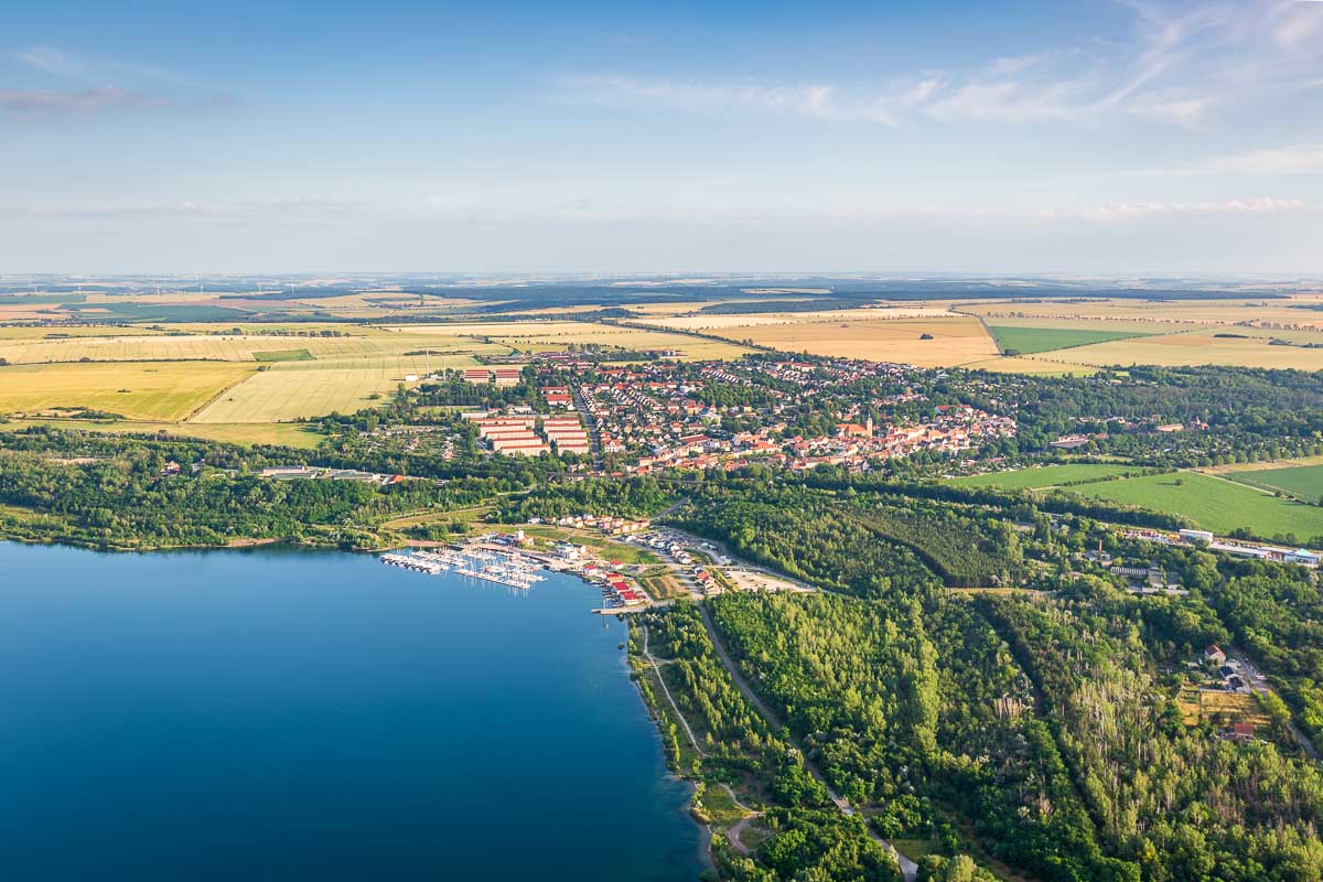 Marina Mรผcheln in ferner Sicht