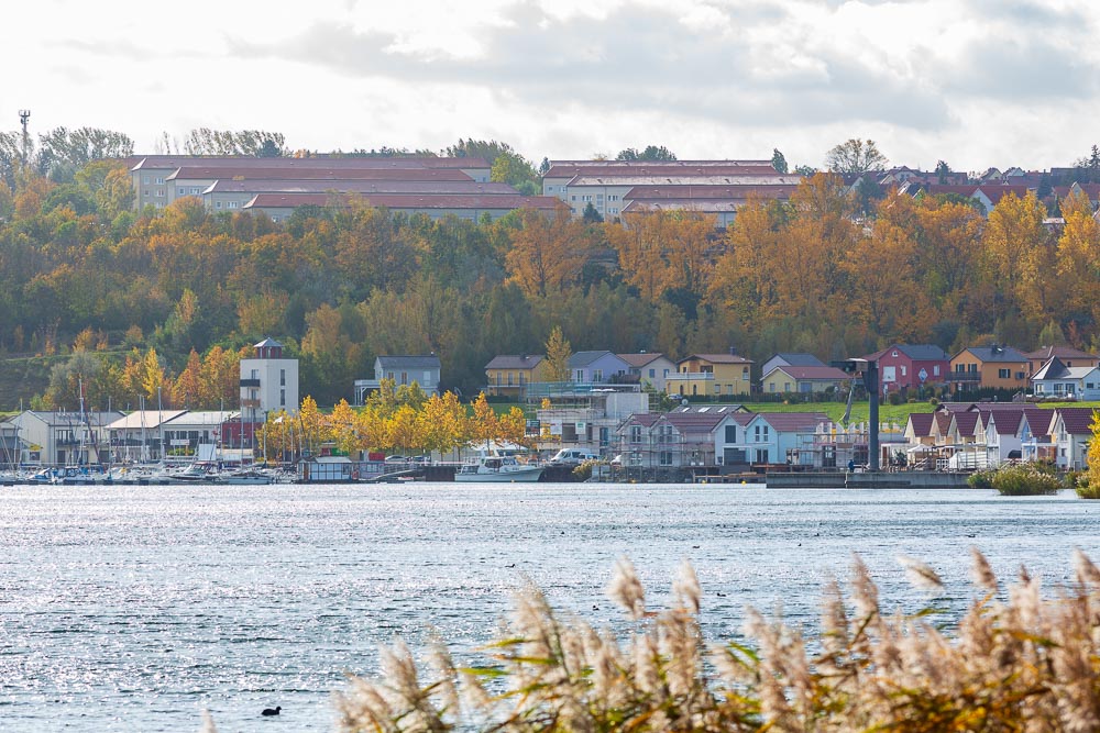Marina Mücheln im Herbst