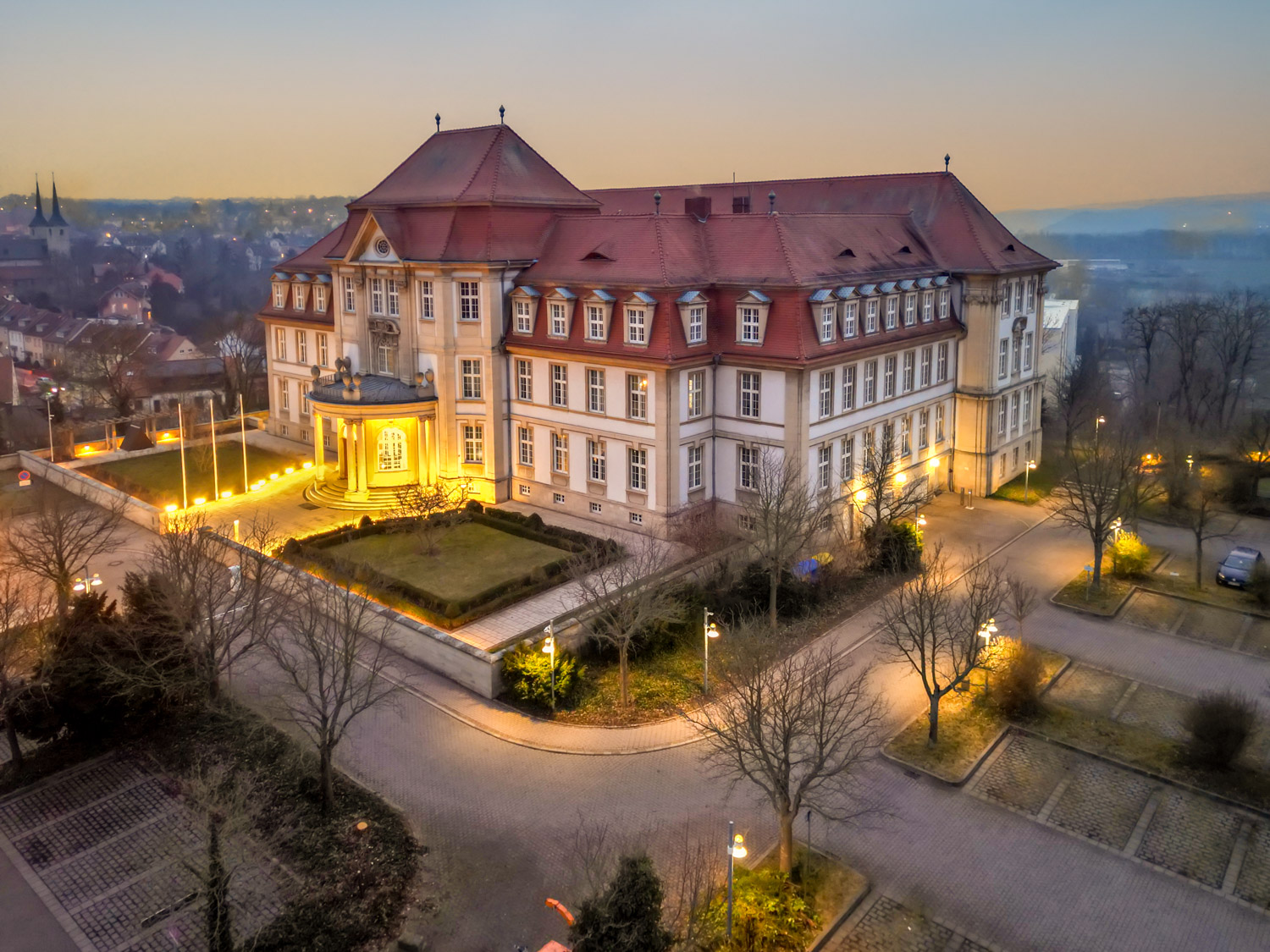 Oberlandesgericht in Naumburg zur Dämmerung