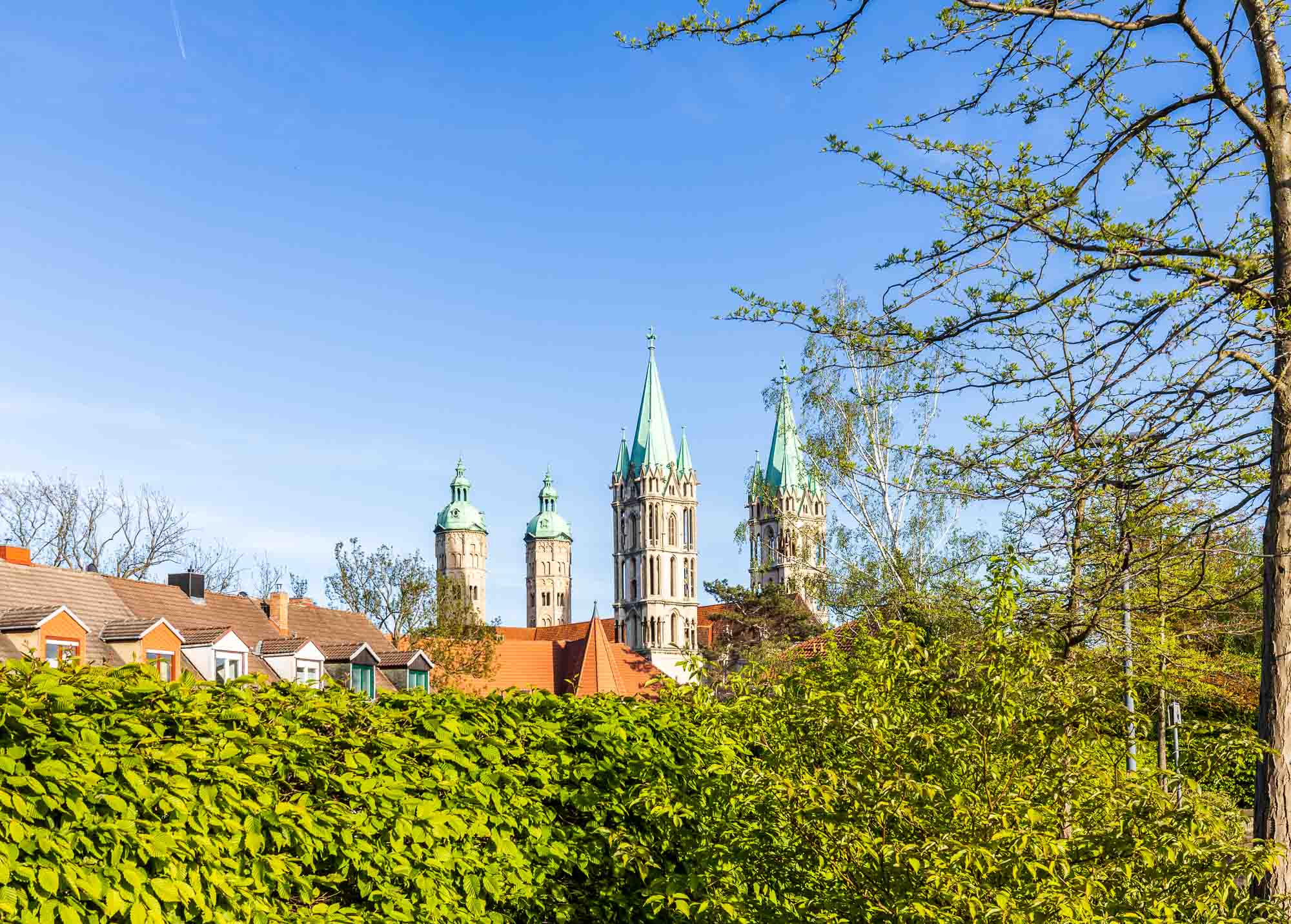 Frühlingszeit in Naumburg: Stadtansichten vom Wenzelsturm bis zum OLG