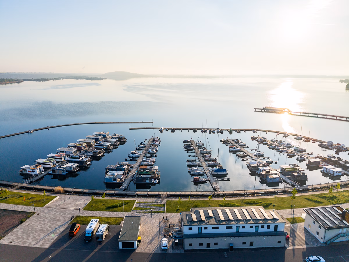 Marina Braunsbedra Sonnenaufgang
